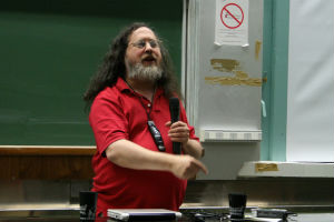 Richard Stallman dando una charla
